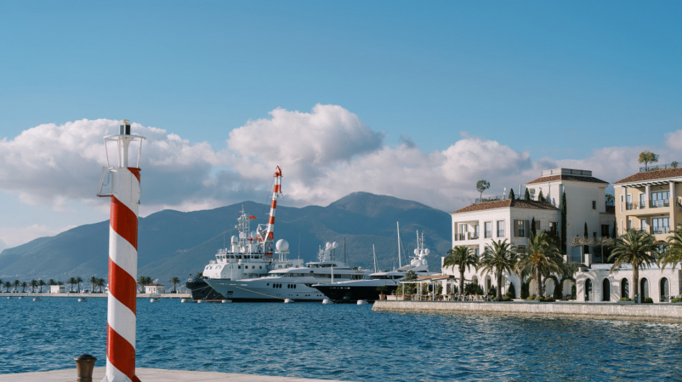 Uvala Pržno i Žuta plaža pod crvenom zastavicom zbog lošeg kvaliteta mora