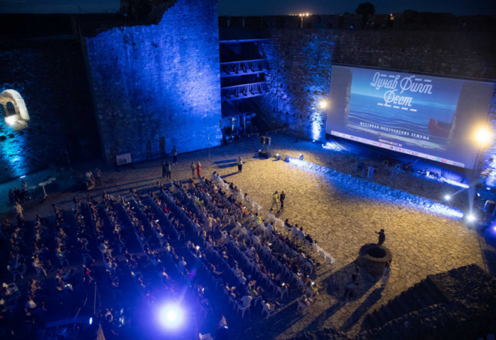 Završen sedmi "Dunav film fest": Nagrada "Dunavska lađa" pripala filmu "Objašnjenje za sve"