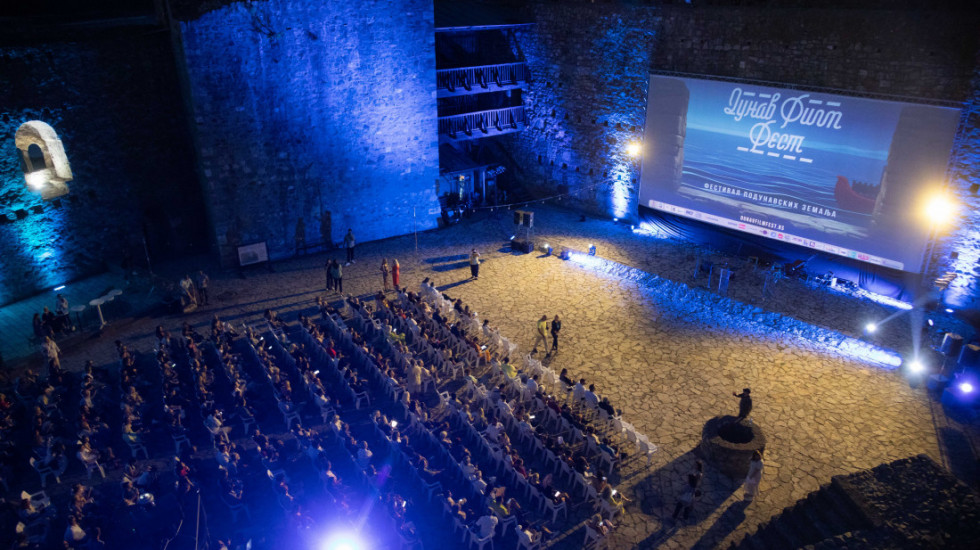 Završen sedmi "Dunav film fest": Nagrada "Dunavska lađa" pripala filmu "Objašnjenje za sve"