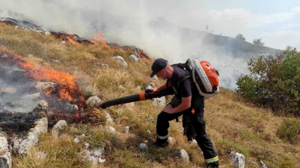 Sektor za vanredne situacije intervenisao na gašenju 167 požara za 24 sata