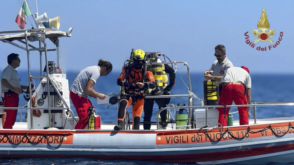 Četiri žrtve na jahti britanskog milijardera preminule usled gušenja