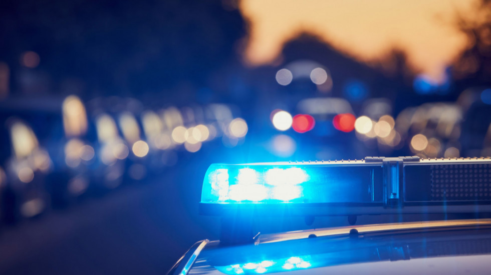 Kruševljanin odbio da se zaustavi na znak policije, u kolima krio 15 migranata