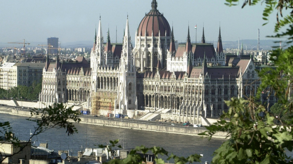 Treći stepen uzbune od poplava u Budimpešti, očekuje se da će Dunav dostići osam metara