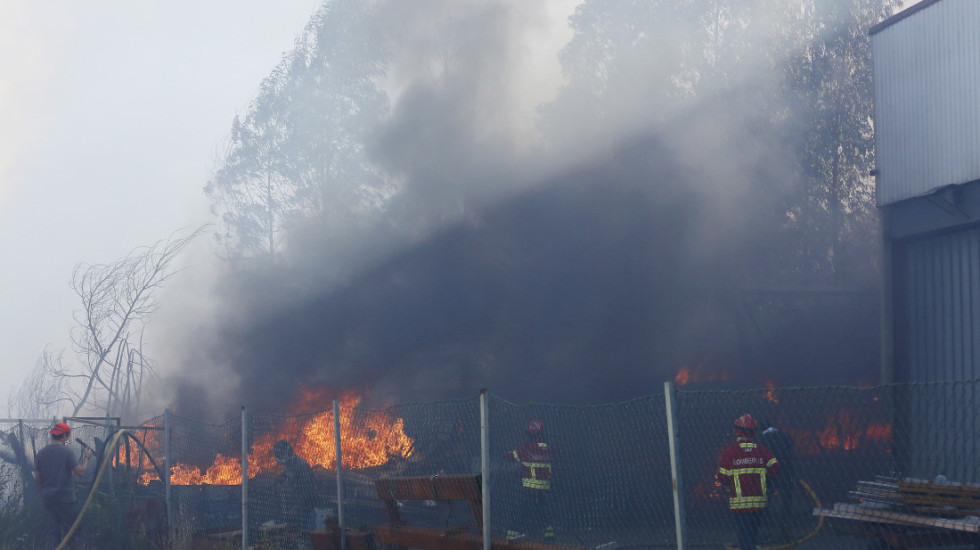 (VIDEO) Šestoro stradalo u požaru u magacinu sa parfemima u Turskoj