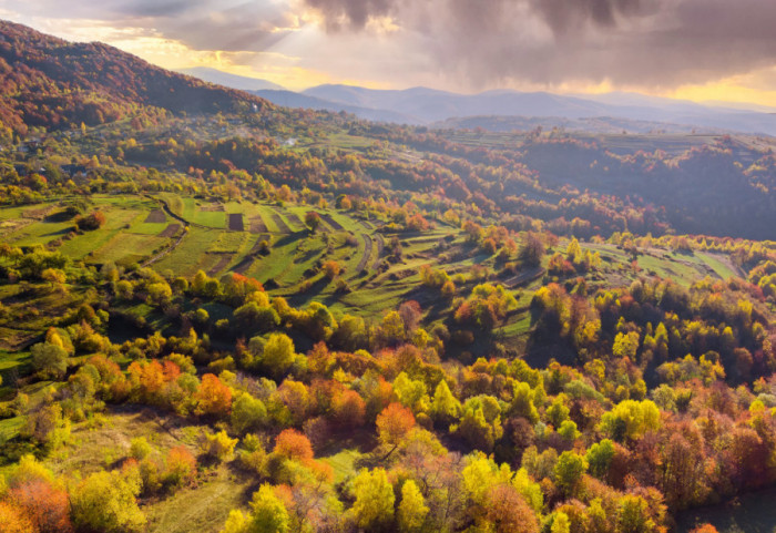 Red oblaka, red sunca: Danas toplo i kišovito, temperatura do 28 stepeni