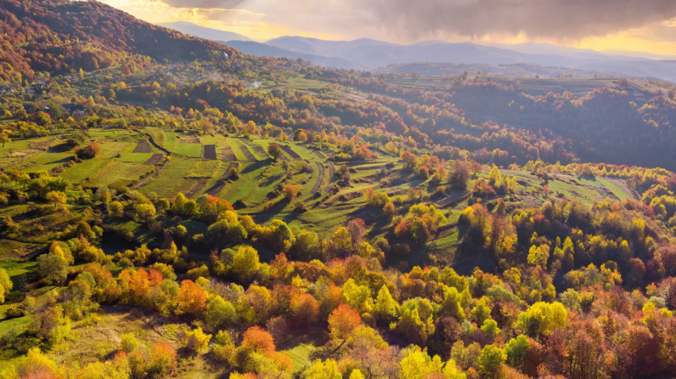 Red oblaka, red sunca: Danas toplo i kišovito, temperatura do 28 stepeni