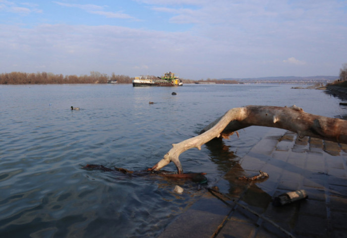 Dunav raste, vodostaj u Novom Sadu 405 cm, ali se ne očekuje da će dostići granicu vanredne odbrane