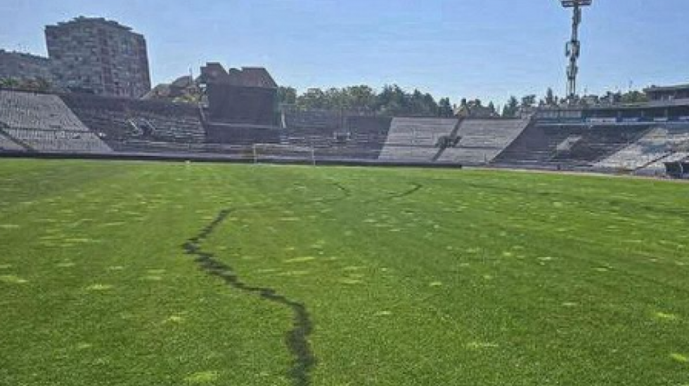 "Večiti derbi" doveden u pitanje: Uništen teren u Humskoj, FK Partizan traži da se hitno nađu počinioci