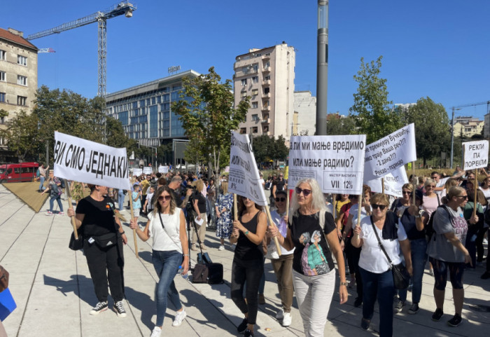 Vlada pozvala sindikate obrazovanja i predškolstva na sastanak 1. oktobra