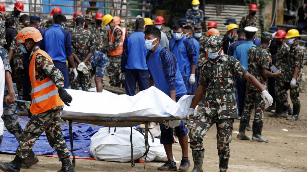 Najmanje 150 ljudi poginulo u poplavama u Nepalu: Paralisan saobraćaj, zatvorene škole