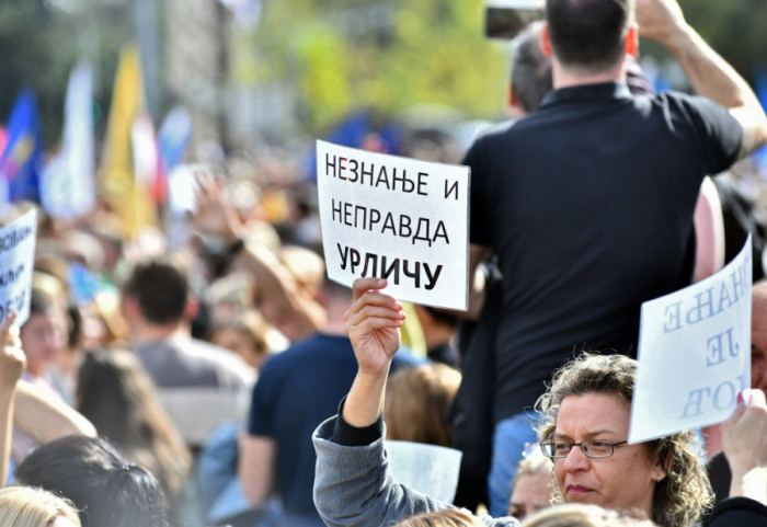 Unija sindikata prosvetnih radnika Srbije odbila Vučićev predlog: "Ponuda nije u skladu sa zahtevima zaposlenih"