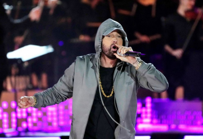 (VIDEO) Eminem u spotu za novu pesmu objavio da će postati deda