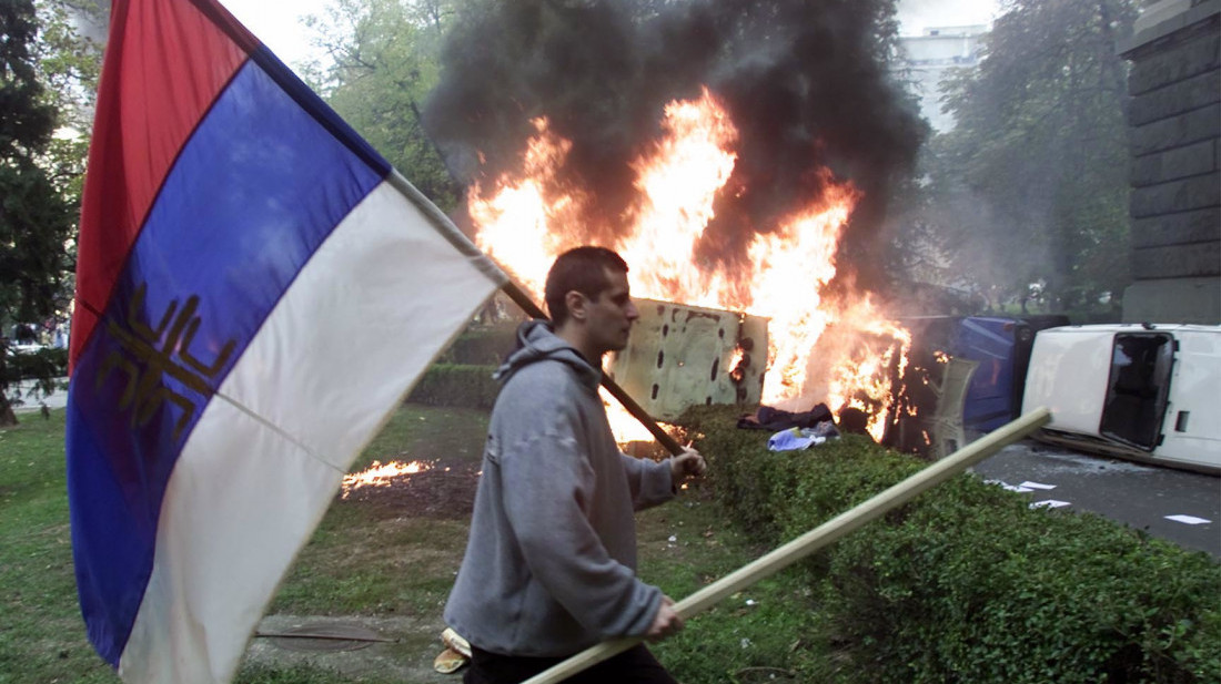 (FOTO/VIDEO) Peti oktobar 24 godine kasnije: Kako je nakon decenije vlasti srušen režim Slobodana Miloševića