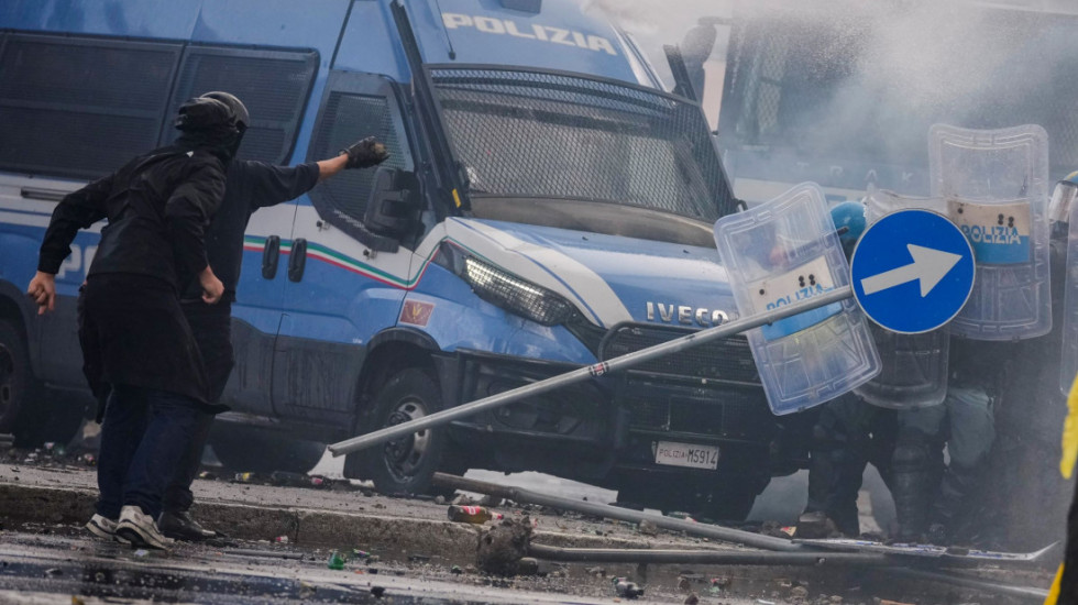 (FOTO) Na propalestinskim protestima u Rimu povređeno 30 policajaca i četiri demonstranta