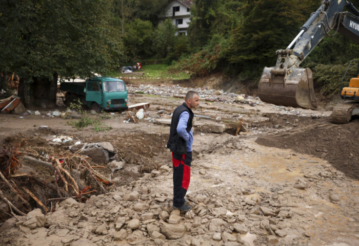 Evakuisani se vratili kućama, nastavlja se potraga za nestalima u BiH