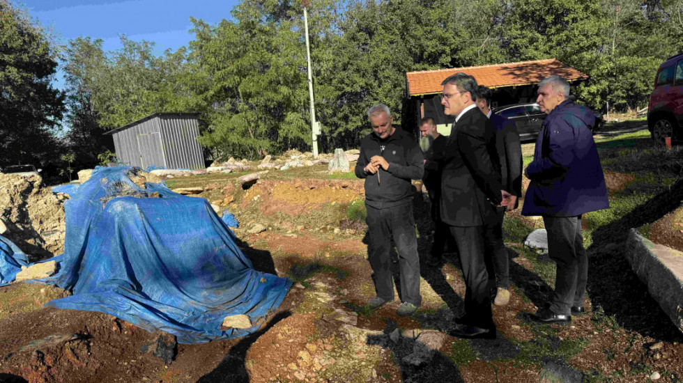 (FOTO) Arheološki lokalitet Dvorine kod Aranđelovca: Utvrđeni tragovi srednjovekovne srpske države