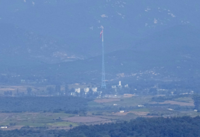 Provokacije traju mesecima: Severna Koreja poslala 100 balona sa smećem u Južnu Koreju