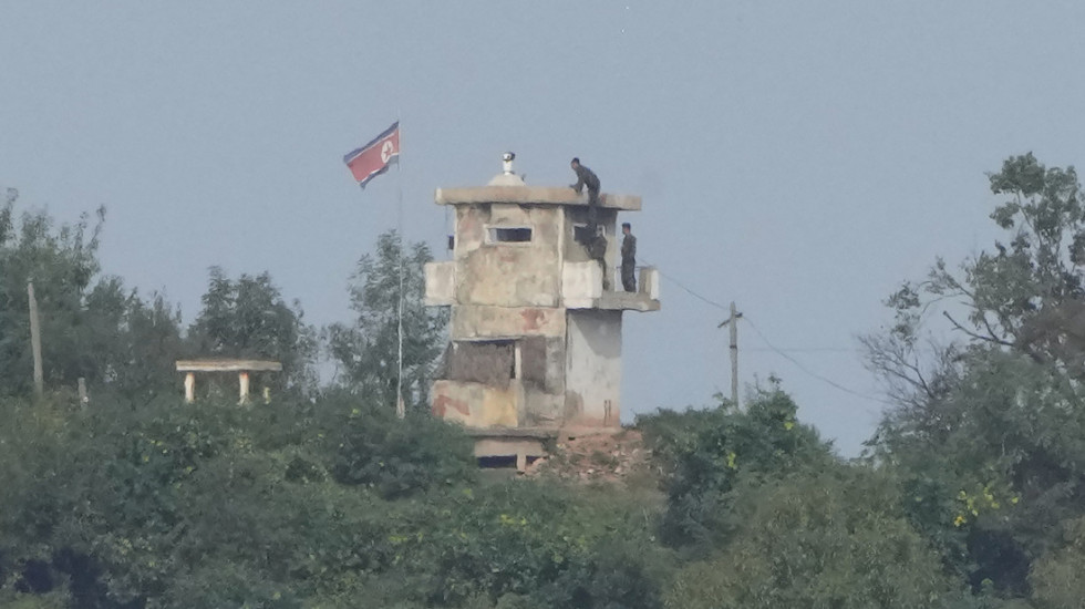 Severna Koreja poslala još 20 balona sa smećem prema Južnoj Koreji