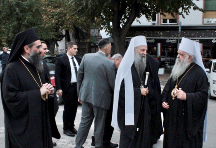 Praznik Pokrova Presvete Bogorodice: Patrijarh Porfirije i arhiepiskop Stefan služili liturgiju u manastiru Đunis