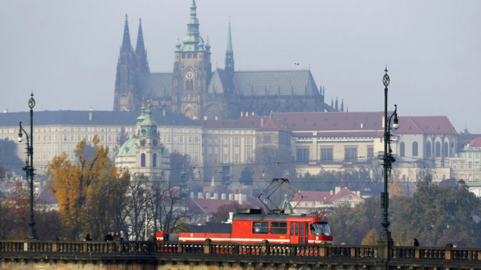 Grad Prag zabranio turističkim agencijama noćne posete pabovima