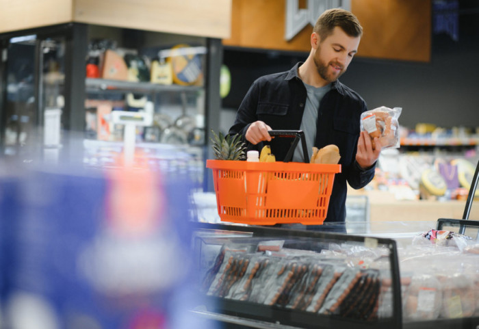 Uvodi se neradna nedelja u BiH: Zabranjen rad marketima, ali ne i cvećarama i pekarama