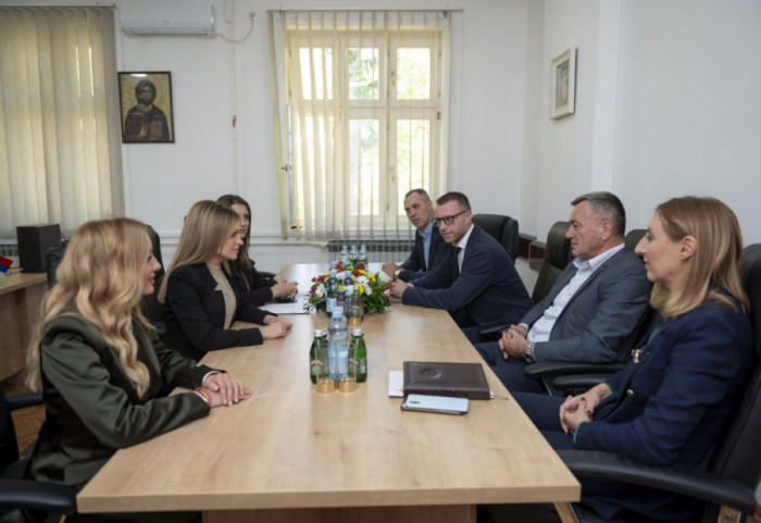 Đurđević Stamenkovski u Ivanjici najavila besplatne udžbenike za učenike nižih razreda