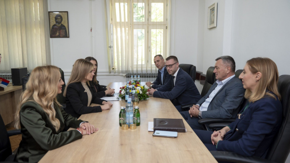 Đurđević Stamenkovski u Ivanjici najavila besplatne udžbenike za učenike nižih razreda