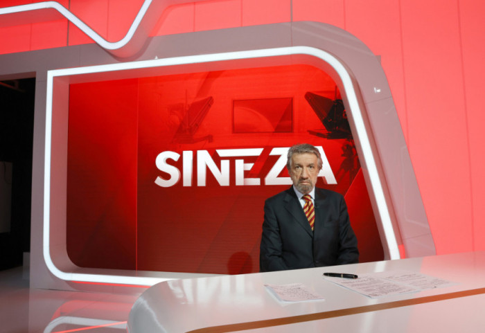 Modni stručnjak Nebojša Lero gost Sinteze u 21 sat