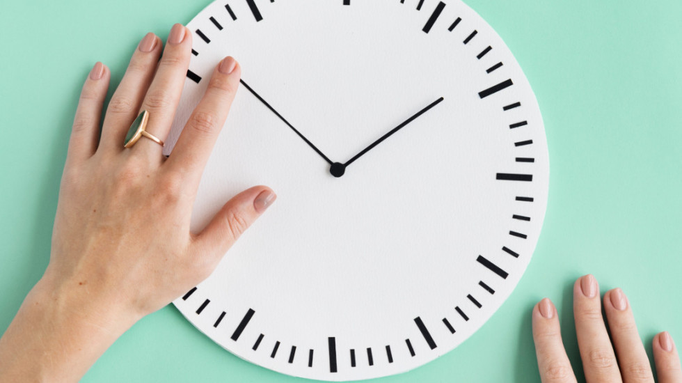 Sat manje sna: Noćas počinje letnje računanje vremena