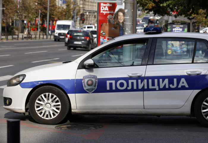 Određen pritvor maloletniku (17) osumnjičenom da je obljubio devojčicu (14)