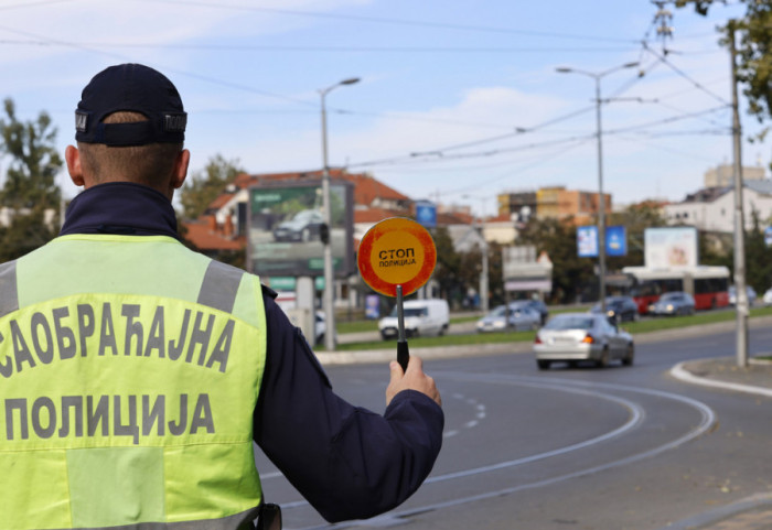 Načelnik Uprave saobraćajne policije: U planu pooštrenje kazni, za upotrebu mobilnog telefona plaćaće se 50.000 dinara