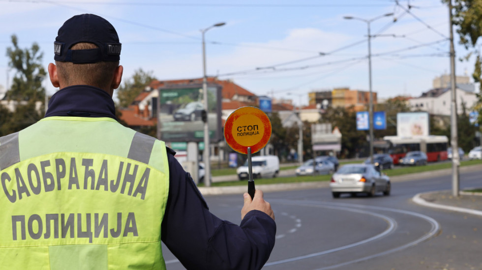Načelnik Uprave saobraćajne policije: U planu pooštrenje kazni, za upotrebu mobilnog telefona plaćaće se 50.000 dinara