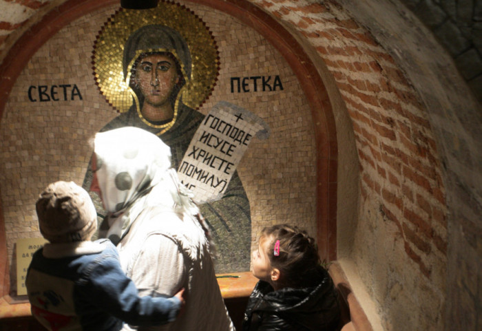 Sveta Petka ima posebno mesto u tradiciji srpskog naroda: Koji običaji su vezani za ovaj praznik