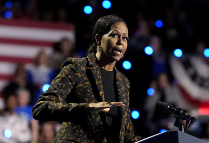 Mišel Obama: SAD nisu spremne za predsednicu, potrebno još mnogo toga da sazre