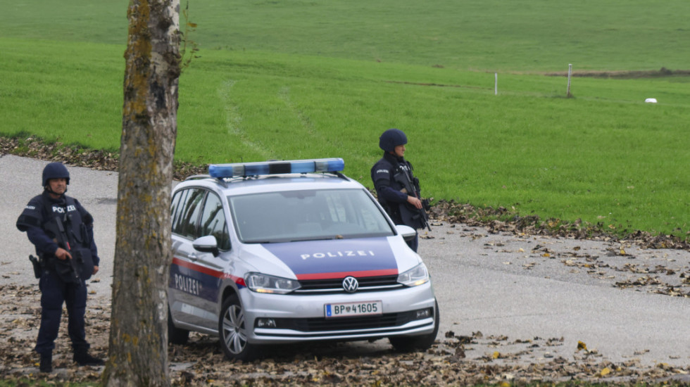 (FOTO) Ubijen gradonačelnik u Austriji, osumnjičeni u bekstvu: Traže ga i Kobre