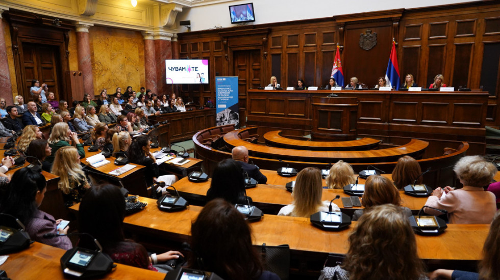 Ministarstvo prosvete: Uplaćene zarade univerzitetskim profesorima koji su organizovali nastavu u aprilu