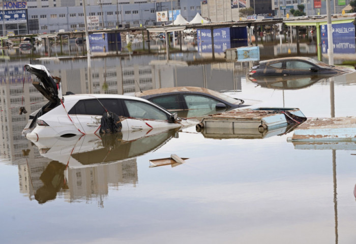 Poplave pogodile Barselonu i okolinu: Otkazani letovi, obustavljen železnički saobraćaj