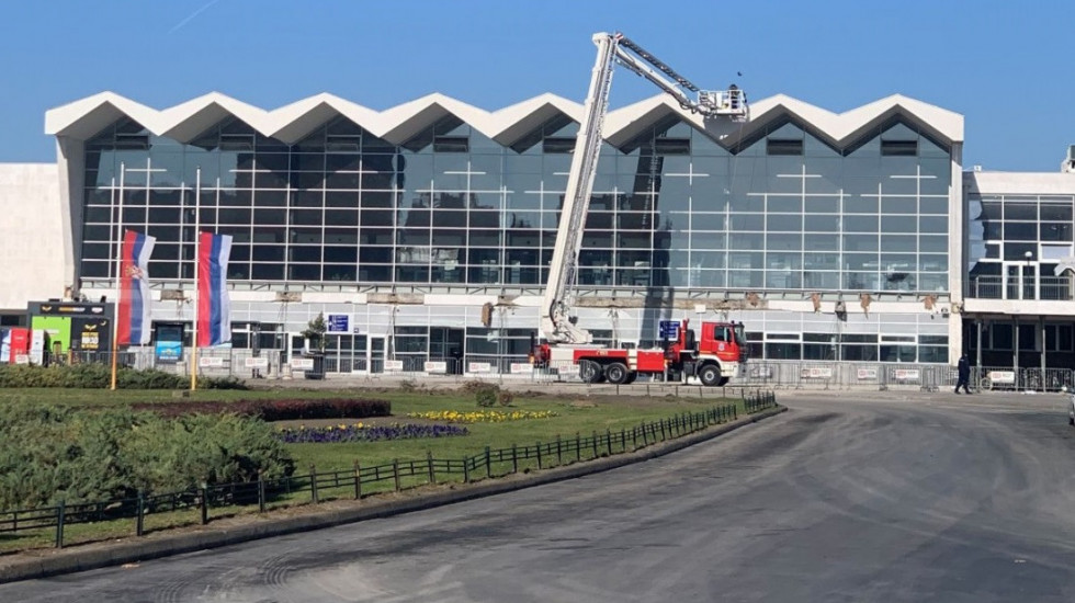 VJT: Ispitana četiri svedoka u istrazi o nesreći u Novom Sadu, veštačen građevinski materijal