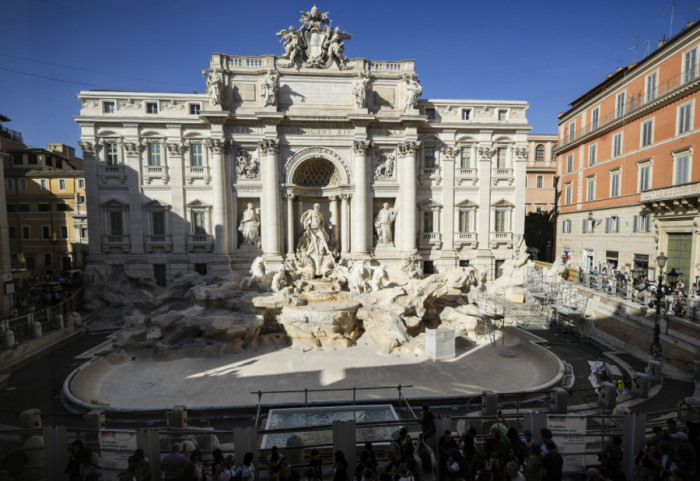 Na TikToku "preimenovali" rimsku fontanu u "bazen di Trevi" zbog radova