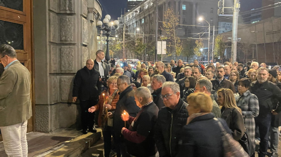 U ponedeljak protest ispred zgrade Vlade, opozicija upućuje vlasti četiri zahteva