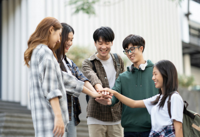 Velika većina tinejdžera u Japanu se nikad nije poljubila, istraživanje pojačalo zabrinutost vlade