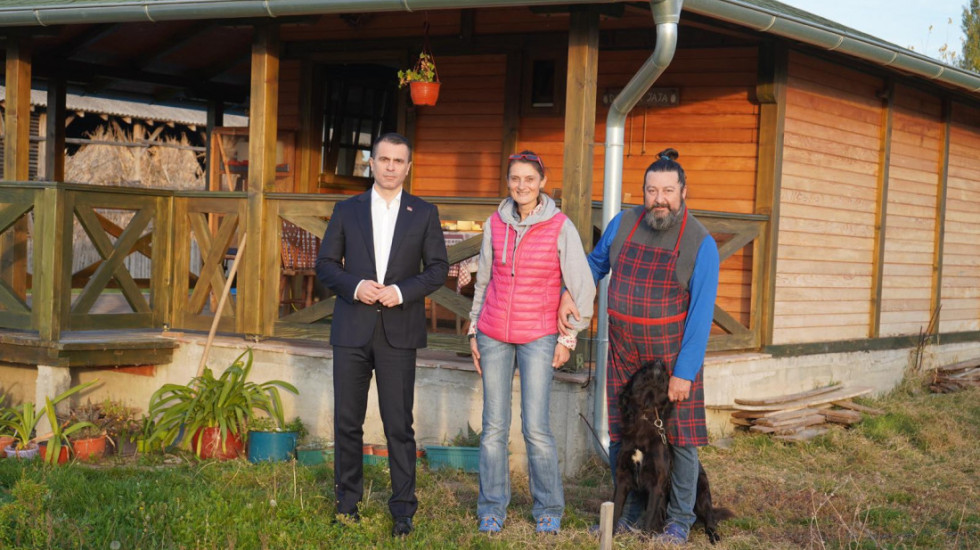 Tanja i Kristijan se iz Italije vratili u Aranđelovac - proizvode sir po italijanskoj recepturi