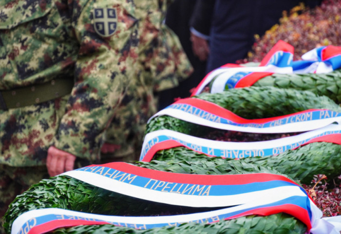 (FOTO) Održana državna ceremonija povodom Dana primirja na Novom groblju, prethodno Vučević položio venac na Avali