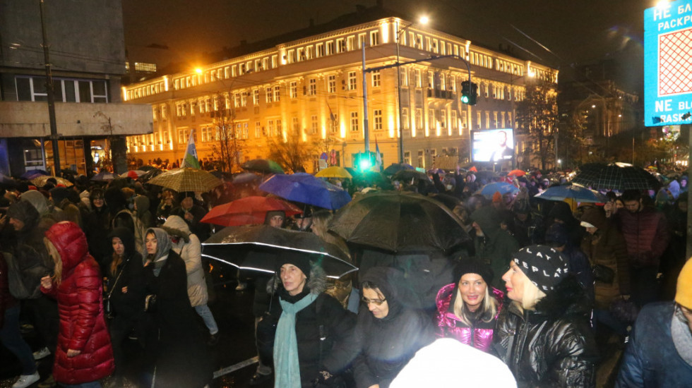 POKS o protestu u Beogradu: Petnaest hiljada ljudi na ledenoj kiši je Sparta nove Srbije