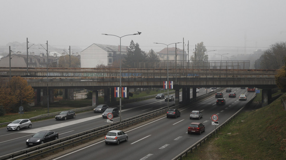 AMSS: Zbog poledice na putevima vozačima se savetuje oprezna vožnja