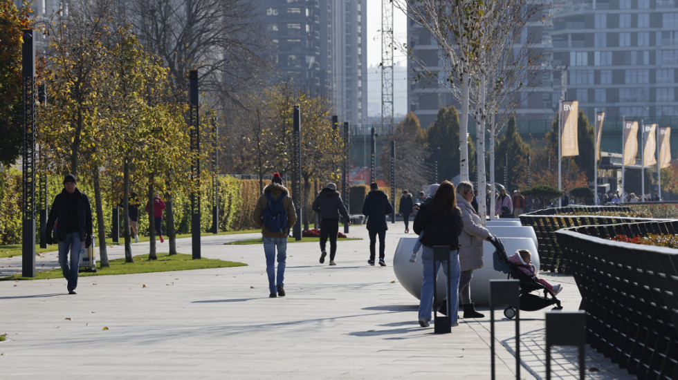 Ujutru oblačno, tokom dana slab vetar, maksimalna temperatura do 16 stepeni