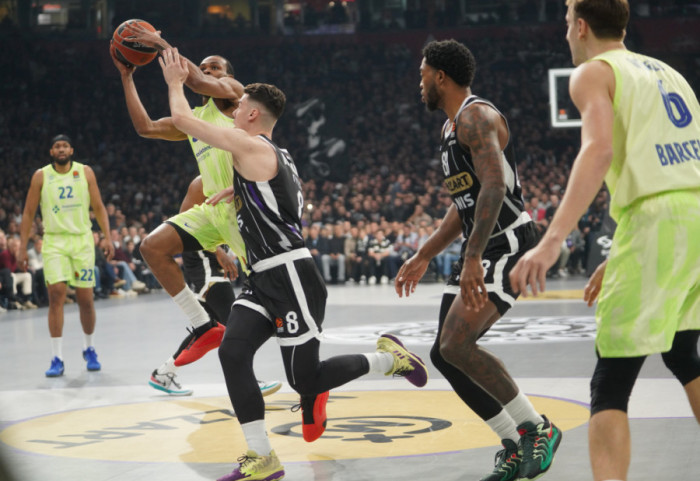 Partizan poražen od Barselone posle drame u Areni