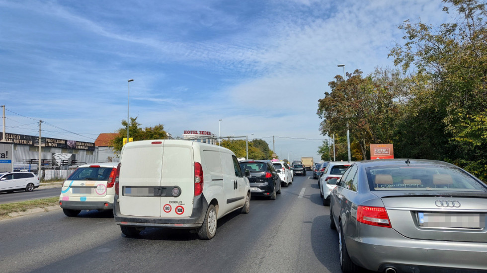 AMSS: Na nekim deonicama ima zaostalog snega, poštovati ograničenja brzine