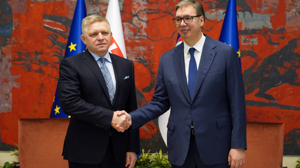 President Vucic Meets with Slovak Prime Minister Fico: Discussions on Strategic Issues