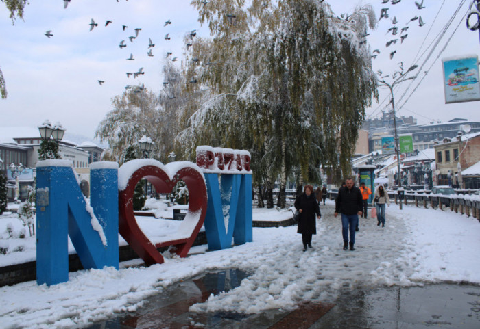 AMSS: Snega ima na deonici Jošanička Banja - Kopaonik, oprezno i kod Novog Pazara